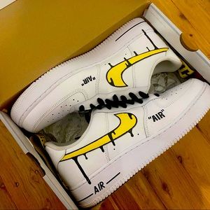 GRADE SCHOOL SIZE - Nike Offwhite Airforces